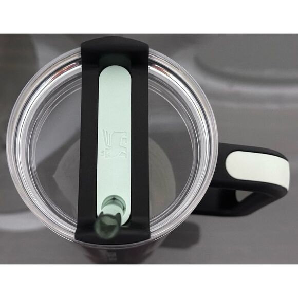 Stanley x Starbucks 2024 Taiwan 26th Anniversary Black Gold 40oz Tumbler - Picture 3 of 4